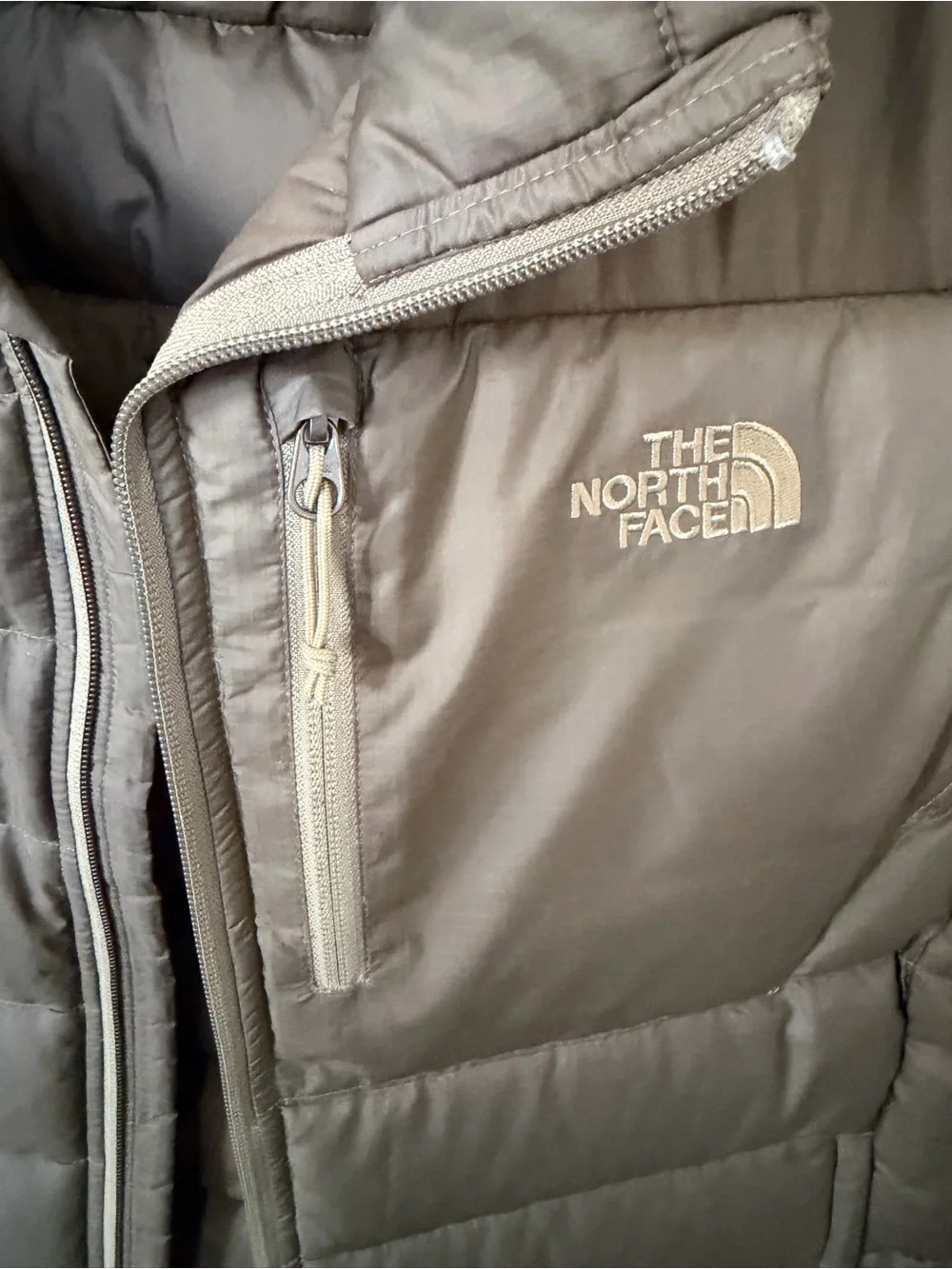 The North Face - Men’s Olive Green Puffer Vest